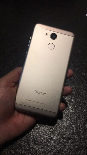 华为荣耀V9 play:手机不错,价格划算,性价比很