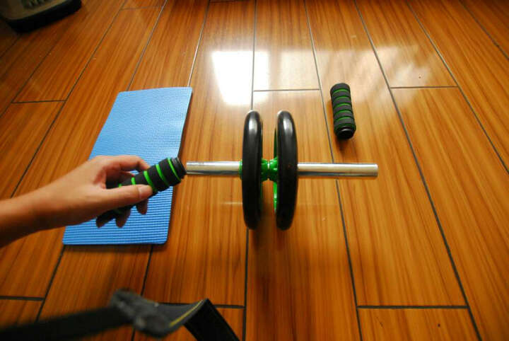 凯速家用型双轮健腹器腹肌轮健腹轮滚轮（带跪垫）PR41绿色 晒单图