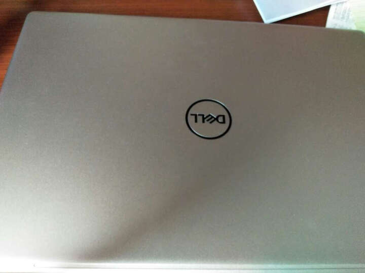戴尔燃7000:第一次屏幕有点漏光,后来换了一