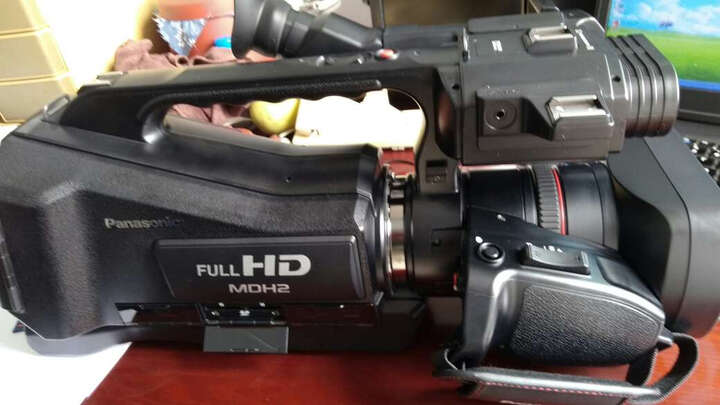 松下(Panasonic) HC-MDH2GK-K 专业肩扛式入门级数码摄像机 婚庆/直播/教学/会议/晚会 晒单图