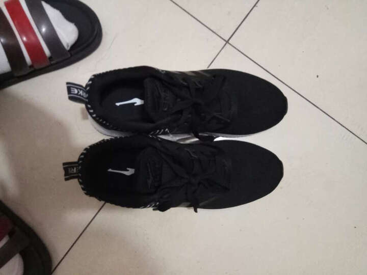 鸿星尔克51117120110:穿上大小含适、轻便、