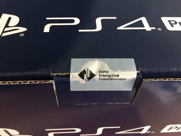 索尼【PS4 Pro 国行主机】PlayStation 4 Pro 电