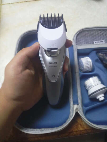 飞利浦(PHILIPS)男士精英套装 内含飞利浦电动剃须刀S7720+眼部能量仪MS3020+银色拉杆箱+旅行套装 晒单图