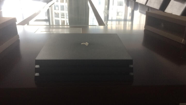 索尼【PS4 Pro 国行主机】PlayStation 4 Pro 电
