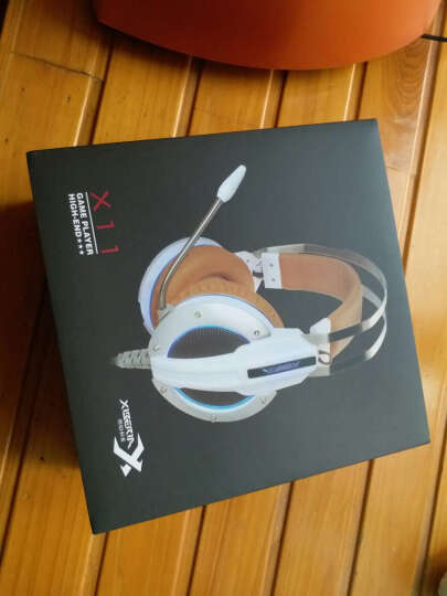 西伯利亚（XIBERIA）X11 头戴式 电脑耳麦 发光震动 电竞游戏耳机 苹果白 晒单图