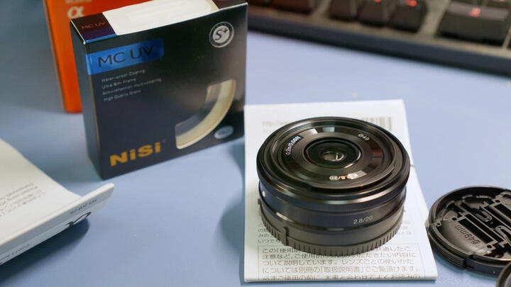 索尼(SONY)E 20mm F2.8 APS-C画幅广角定焦微单相机镜头 E卡口(SEL20F28)街拍 室内 夜景 风光 晒单图