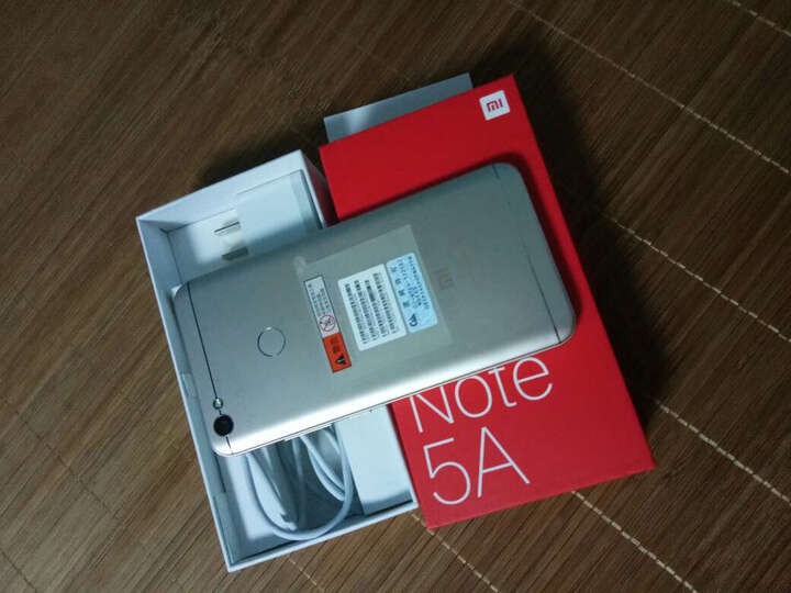 小米红米Note5A:讲真还可以,机身内存3+32G