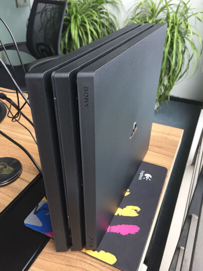 索尼【PS4 Pro 国行主机】PlayStation 4 Pro 电