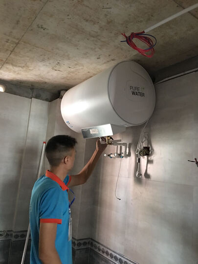 美的A7:美的售后很给力,打电话叫人安装,第二