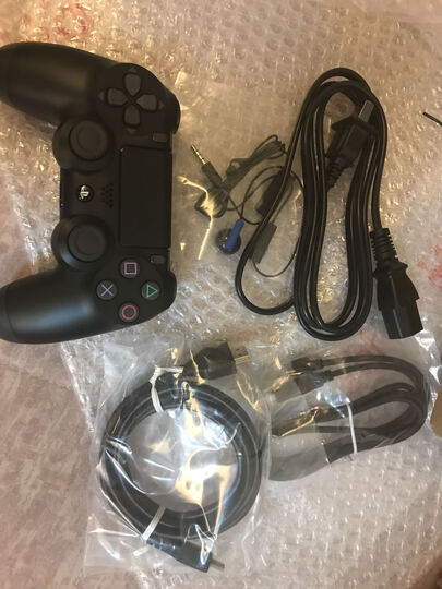 索尼【PS4 Pro 国行主机】PlayStation 4 Pro 电