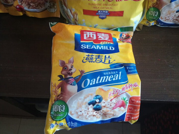 西麦燕麦片:一直吃西麦的麦片,口感好,京东的
