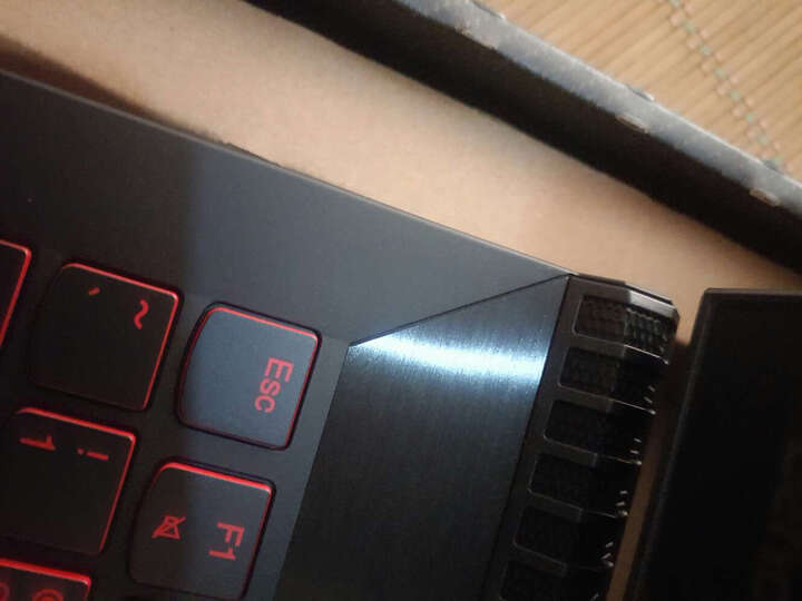 联想(Lenovo)拯救者R720 15.6英寸大屏游戏笔记本电脑(i7-7700HQ 8G 1T+128G SSD GTX1050Ti 4G IPS 黑) 晒单图