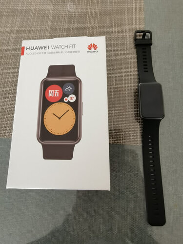 使用一个月后分享华为watchfit活力版和新年版区别?
