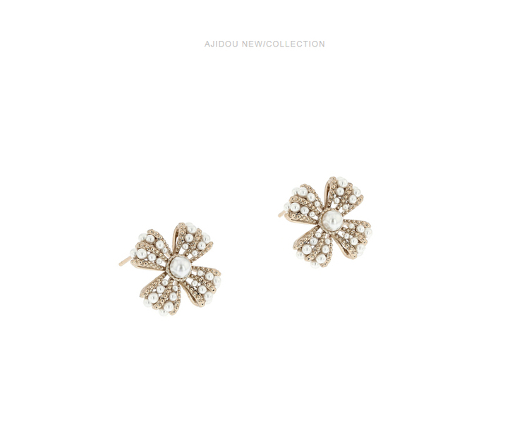Серьги AJIDOU "Имитация жемчуга", стиль Chanel, в форме цветка, с жемчугом, нишевые, высокое качество, для Нового года
