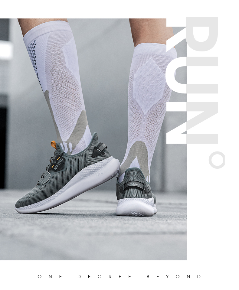 透气跑步鞋_361° NFO科技 男子跑鞋 672112246