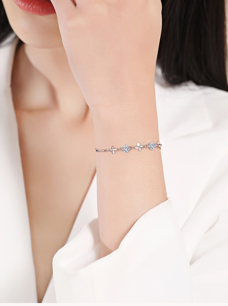Браслет GLTEN с цирконами Swarovski, серебряный, с четырехлистником. Подарок на день рождения, День святого Валентина, Новый год для девушки или жены.