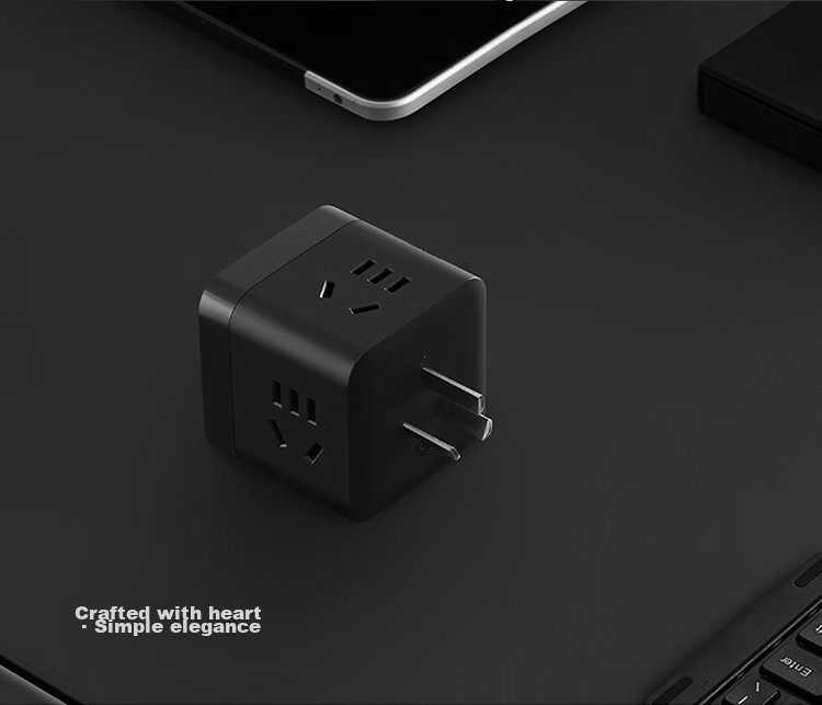 Удлинитель BULL GNV-M103W, кубический, 3 розетки, с беспроводным мастер-выключателем, черный