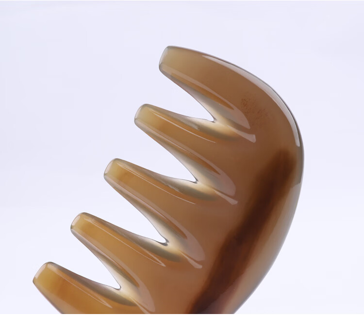 Расческа из бычьего рога