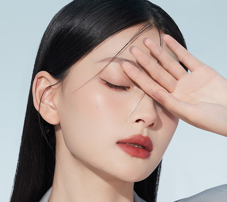 舞动奇迹 丝绒口红雾面哑光柔雾不沾杯持久显白口红不掉色送女友礼物 05糖拌番茄