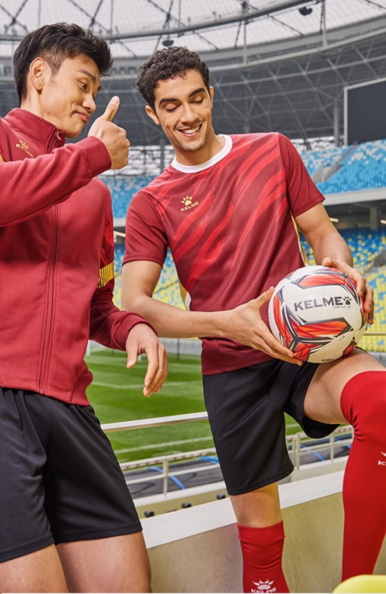 Футбольный мяч KELME