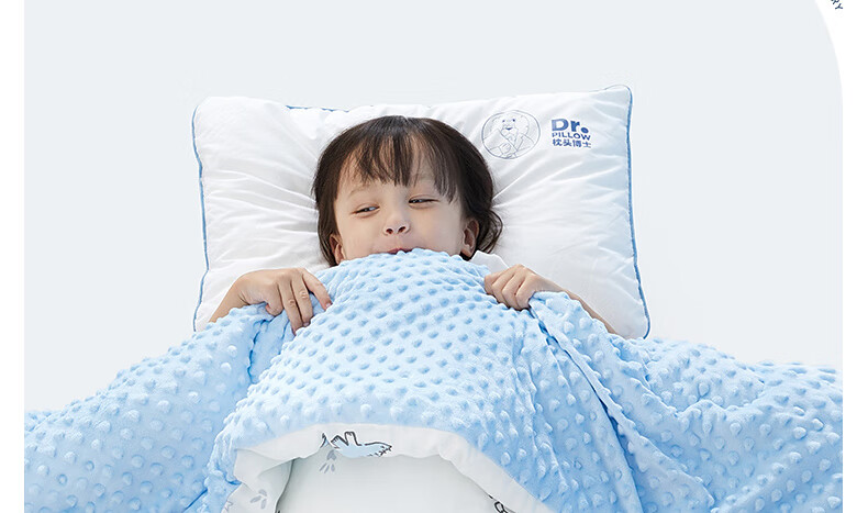 Детское одеяло-плед MERCURY Kids из чистого хлопка, гипоаллергенное, антибактериальное, для весны и осени, с точечным узором (Динозавр/Мягкий синий), 120x150 см, стирающееся