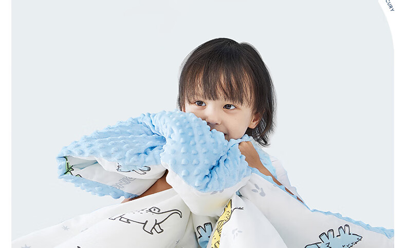 Детское одеяло-плед MERCURY Kids из чистого хлопка, гипоаллергенное, антибактериальное, для весны и осени, с точечным узором (Динозавр/Мягкий синий), 120x150 см, стирающееся