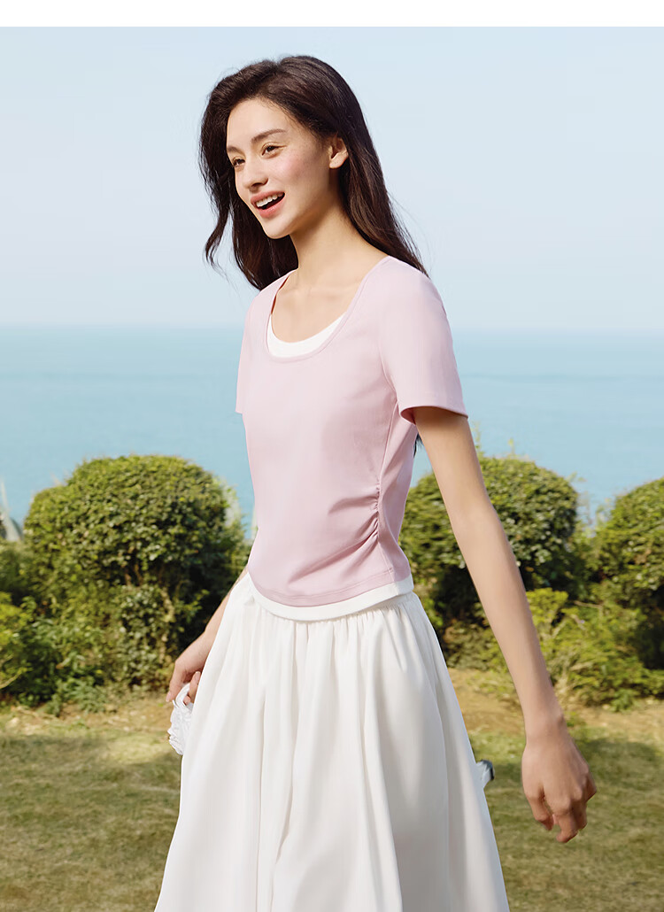 Женская футболка Semir с коротким рукавом, укороченная, универсальная, летняя, 2025, с U-образным вырезом, арт. 109325100015