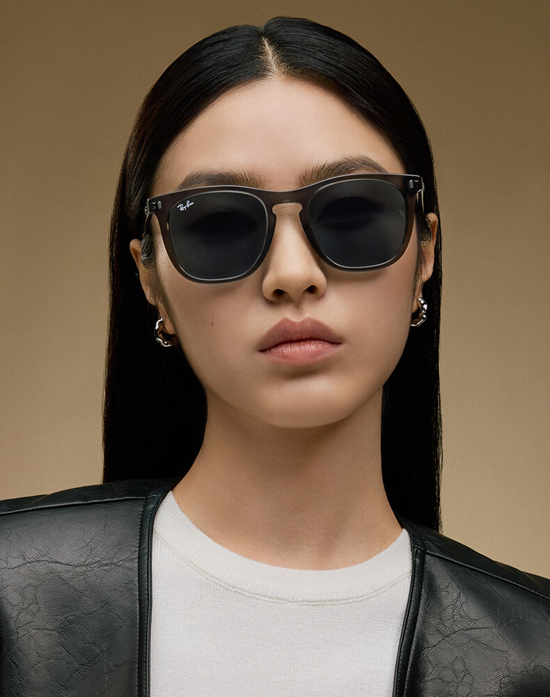 Солнцезащитные очки RayBan ORB2210F, квадратная оправа, 901/31 Черная оправа с зелеными линзами, размер 53