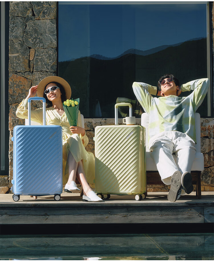 Чемодан AMERICAN TOURISTER, 24 дюйма, стильный, с кодовым замком, черный