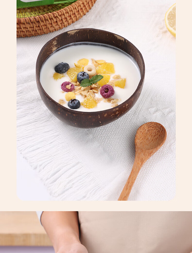 Деревянная миска с ложкой