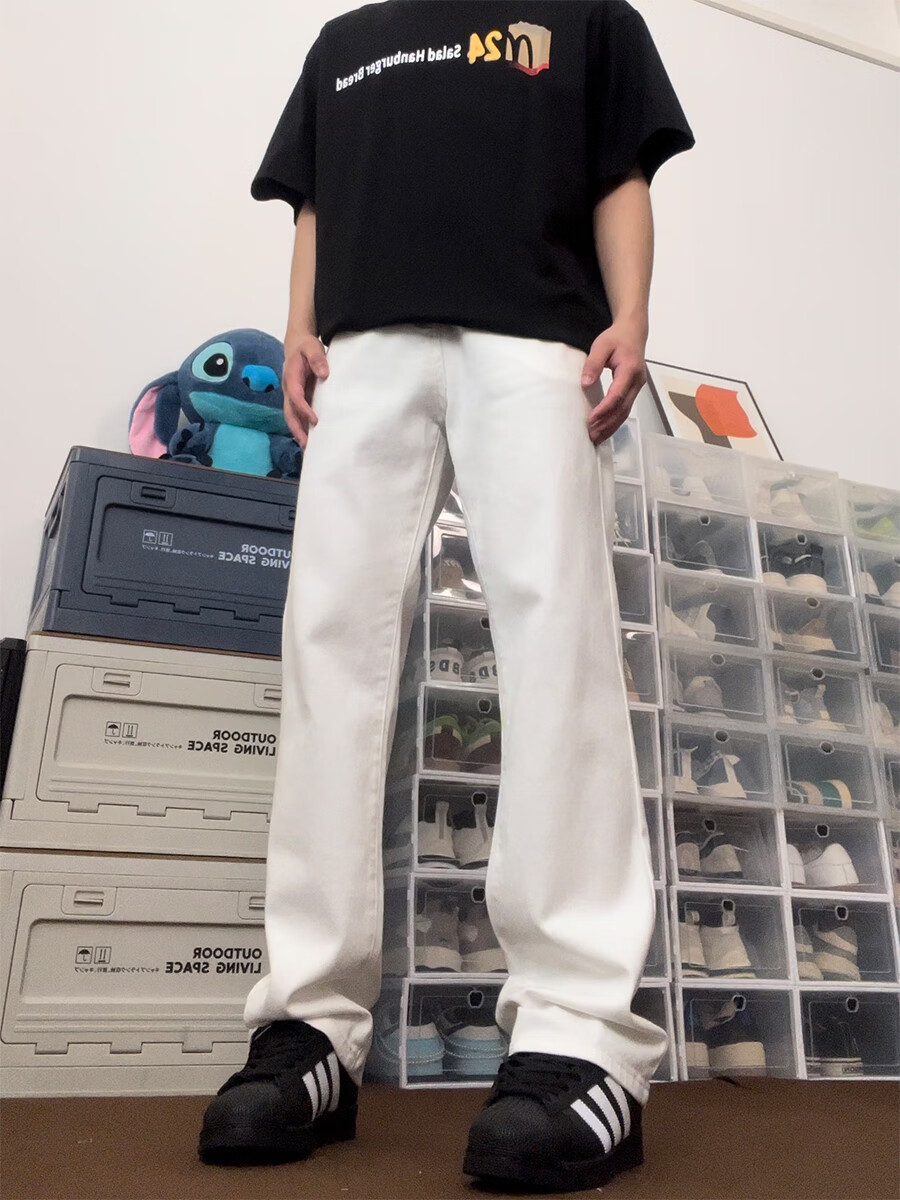 Мужские джинсы прямого кроя