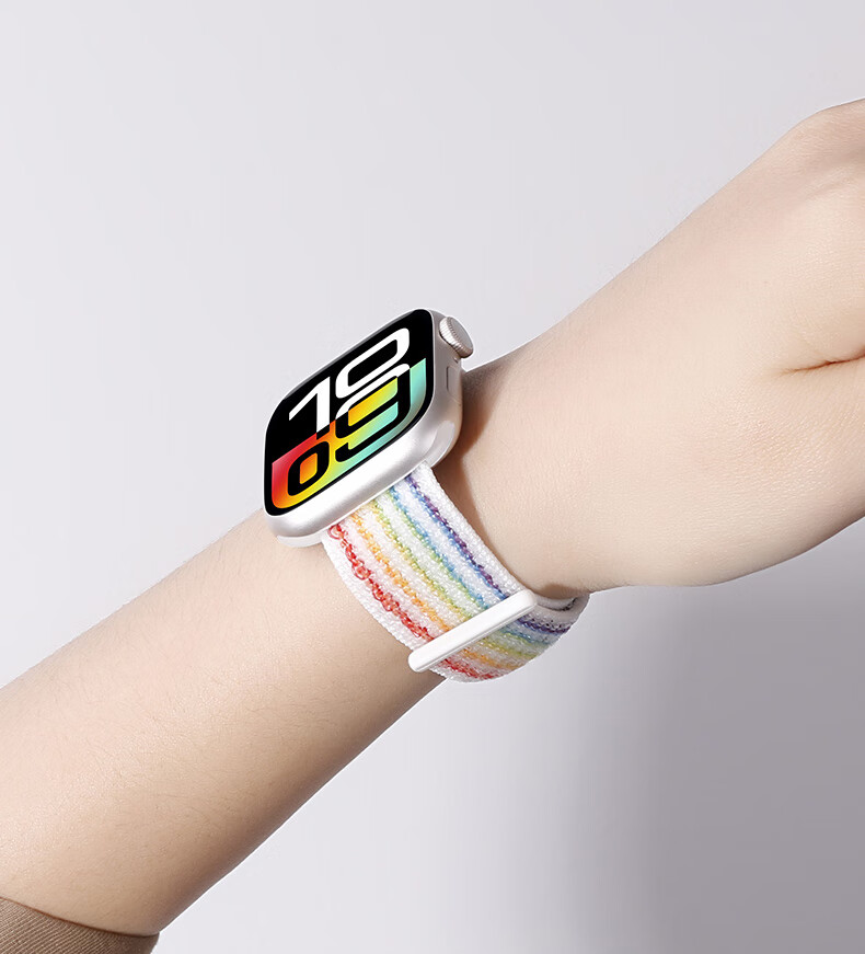 Спортивный ремешок для Apple Watch