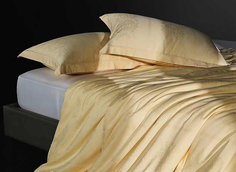 Шелковое одеяло Mercury Home Textiles Golden Cocoon, зимнее, двухслойное, 4 кг, 220x240 см