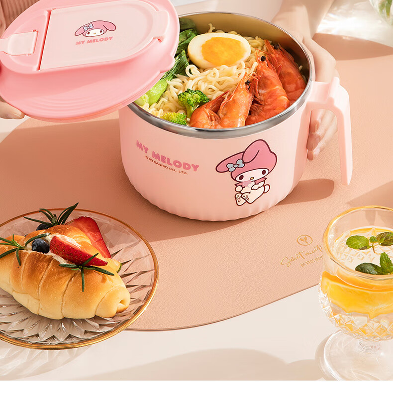 Миска с крышкой и приборами