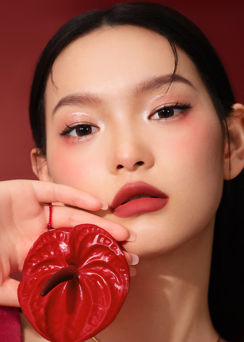 完美日记（PERFECT DIARY）兔年小礼盒眼影口红显白生日礼物送女友老婆