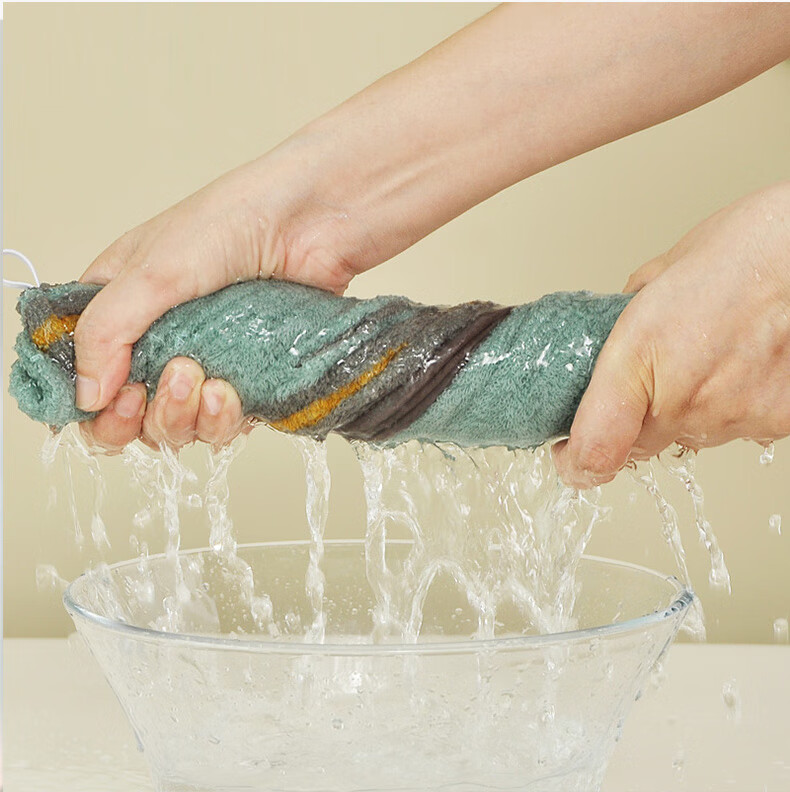 KING SHORE Pure Cotton Bath Towel, Class A Soft Cartoon Bath Towel for Home Use, Soft And Absorbent, Red, 130*63cm, 300g
