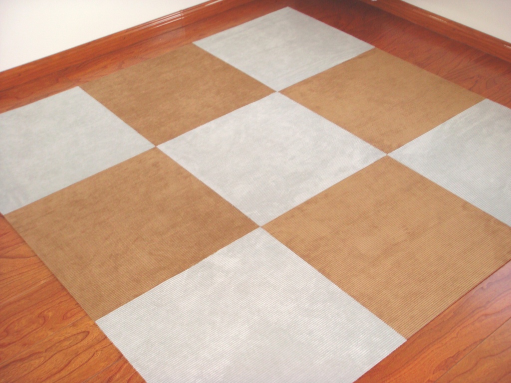 黄色 60x60cm       60x60cm大块,简约大方; 按需要尺寸拼接,想铺多大