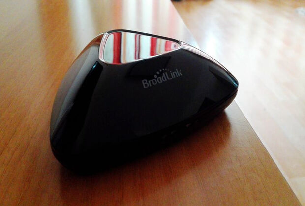 博联Wi-Fi智能遥控RMpro一机多用,家中再也不用一堆遥控器了 博联Wi-Fi智能遥控RMpro一机多用,家中再也不用一堆遥控器了