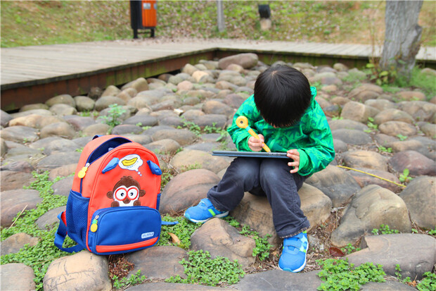 NBD萌奇笔让童年画作吸附更多色彩 NBD萌奇笔让童年画作吸附更多色彩