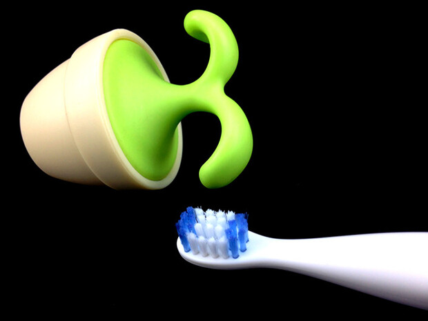 不仅触到你牙齿”G点“还能帮你改善刷牙习惯的:OraCleen智能牙刷 不仅触到你牙齿”G点“还能帮你改善刷牙习惯的:OraCleen智能牙刷