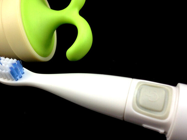 不仅触到你牙齿”G点“还能帮你改善刷牙习惯的:OraCleen智能牙刷 不仅触到你牙齿”G点“还能帮你改善刷牙习惯的:OraCleen智能牙刷