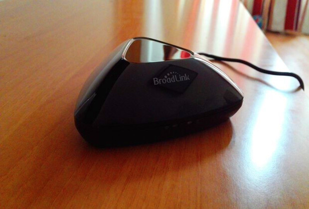 博联Wi-Fi智能遥控RMpro一机多用,家中再也不用一堆遥控器了 博联Wi-Fi智能遥控RMpro一机多用,家中再也不用一堆遥控器了