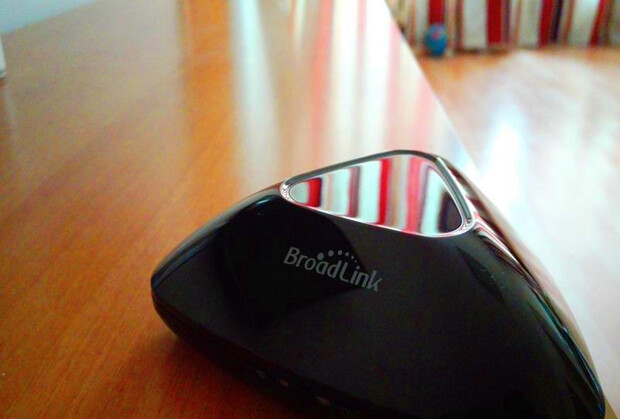 博联Wi-Fi智能遥控RMpro一机多用,家中再也不用一堆遥控器了 博联Wi-Fi智能遥控RMpro一机多用,家中再也不用一堆遥控器了