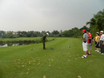 中冠中大高尔夫培训连 - 京品惠东莞站