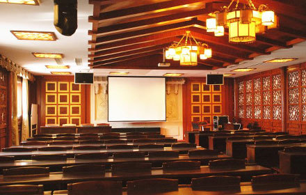 麻龙湾景区多功能会议室,8小时,可容纳150人,无