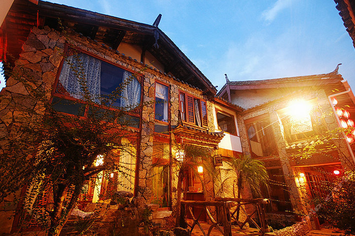 丽江游家花园客栈