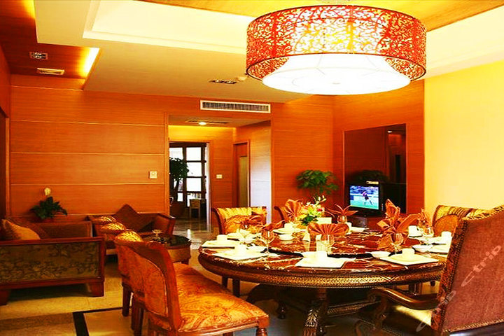 【含早】英德奇洞温泉度假 团购 - 京东团购清