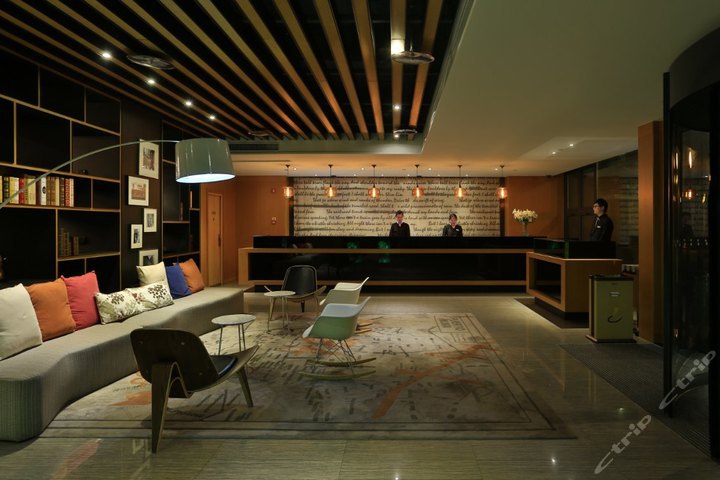 桔子水晶酒店精选大床房 团购 - 京东团购无锡