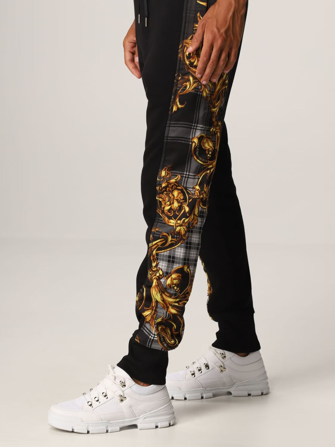 versace/范思哲新款男士黑色巴洛克花纹运动休闲裤 71gaa3c6f 黑色 xs