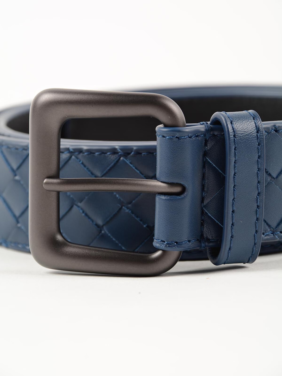 葆蝶家bottegavenetabv新款一线男士海蓝色皮质编织针扣腰带蓝色105